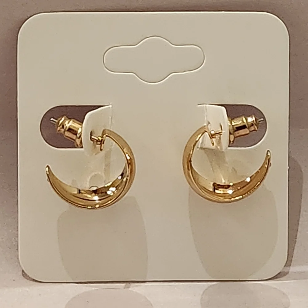 N/A elegant gold